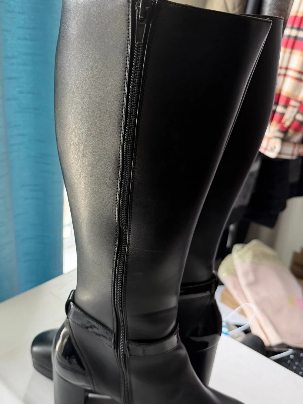 Classic Black Knee-High Women's Boots